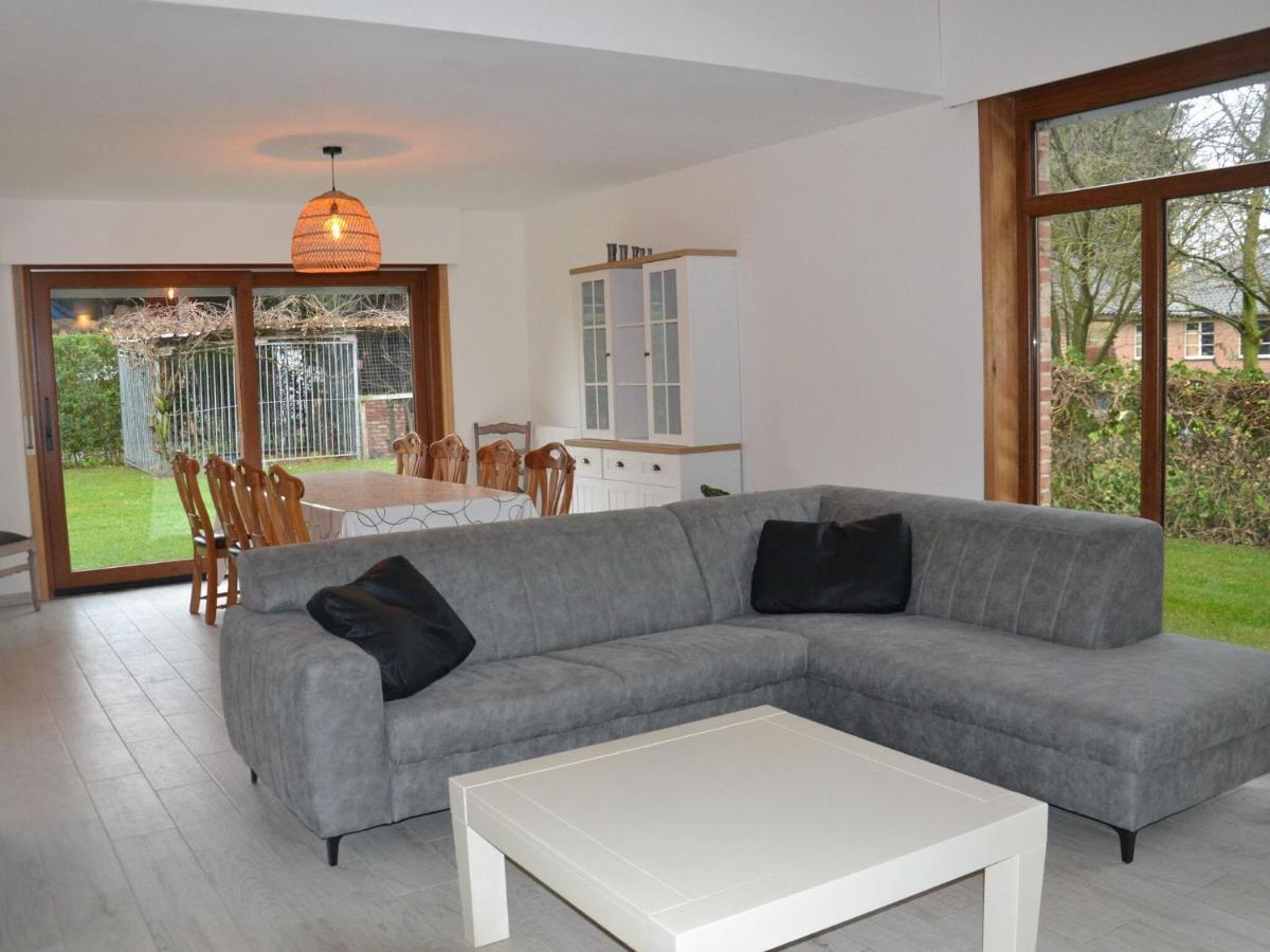 Welcoming Villa In Puivelde With Terrace Garden Barbeque Exterior photo